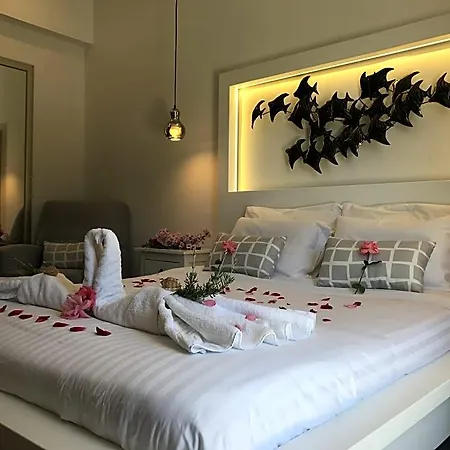 Hotel Ionian By Bruskos 4*